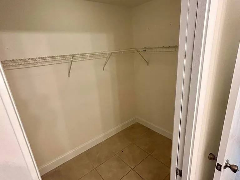 22822 Pinewood Ct #0 — Photo 5