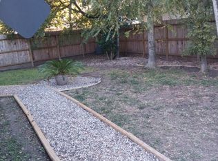 913 Gibbs St, Houston, TX 77009