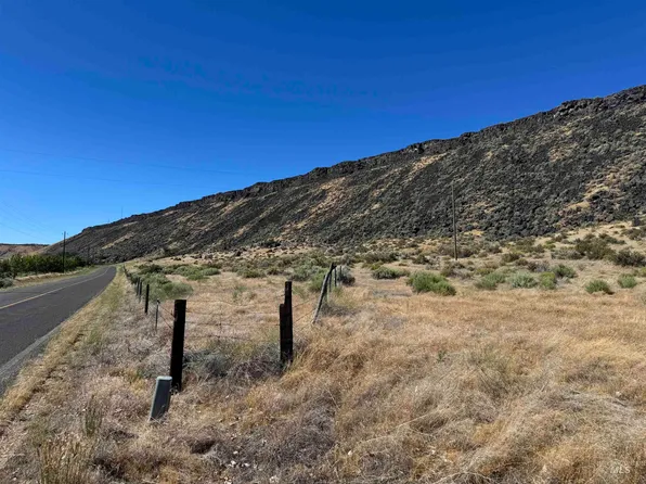 Par 3 River Rd, Bliss, ID 83314