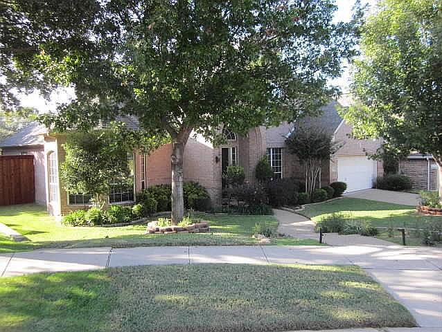 1st image of 107 Bristol Ct