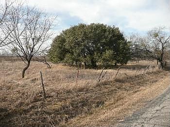 2nd image of 2522 Lazy Bend Rd