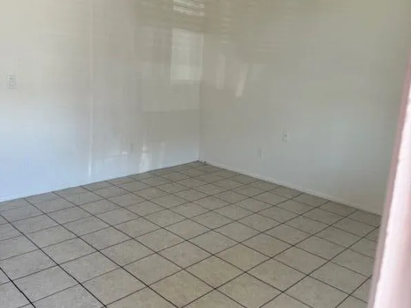 55 N 67th St APT 2, Mesa, AZ 85205