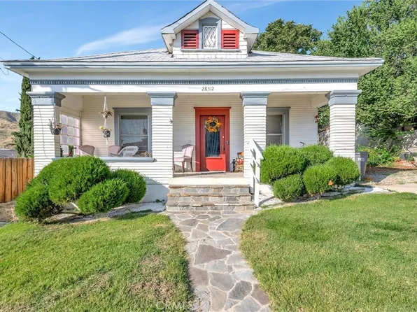 28312 Bonnie View Ave, Santa Clarita, CA 91387