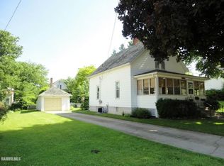 514 W American St, Freeport, IL