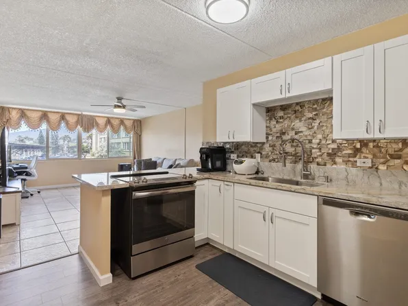 111 Kahului Beach Rd APT A203, Kahului, HI 96732