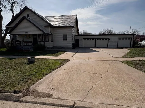 207 Louden St, Superior, NE 68978