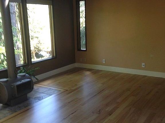 Unfurnished living room