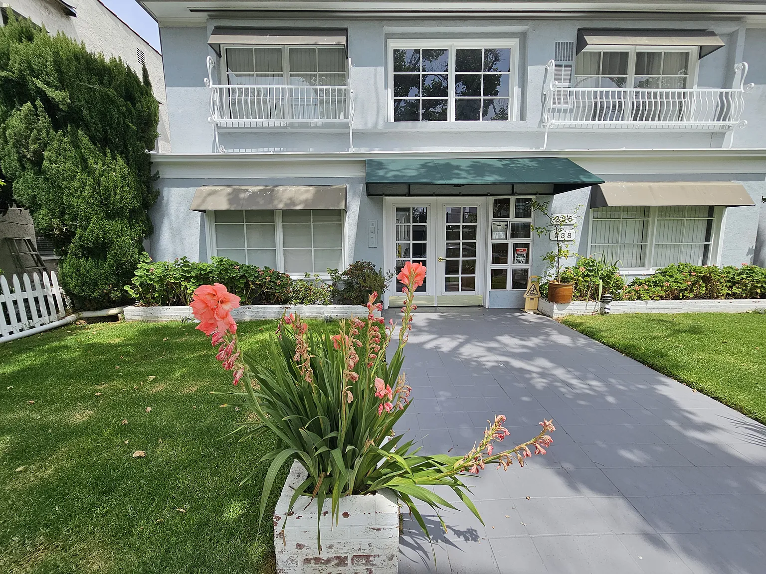 1 bed, 750 sqft, $2,850 — Photo 2