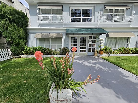2nd image of 236 S Rexford Dr #1/4