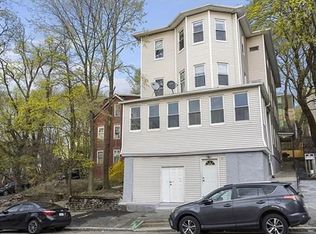 9 Elizabeth St, Worcester, MA 01605