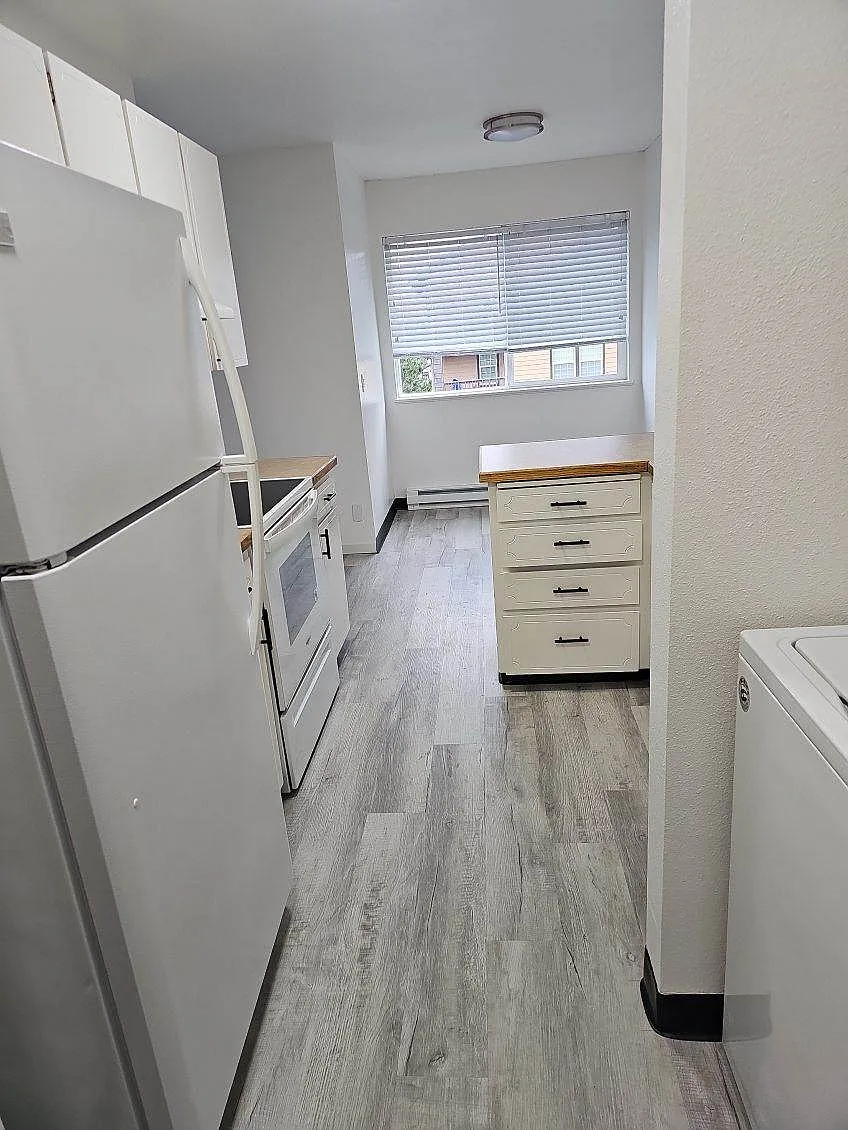 Oceanlake Estates Apartments — Photo 3