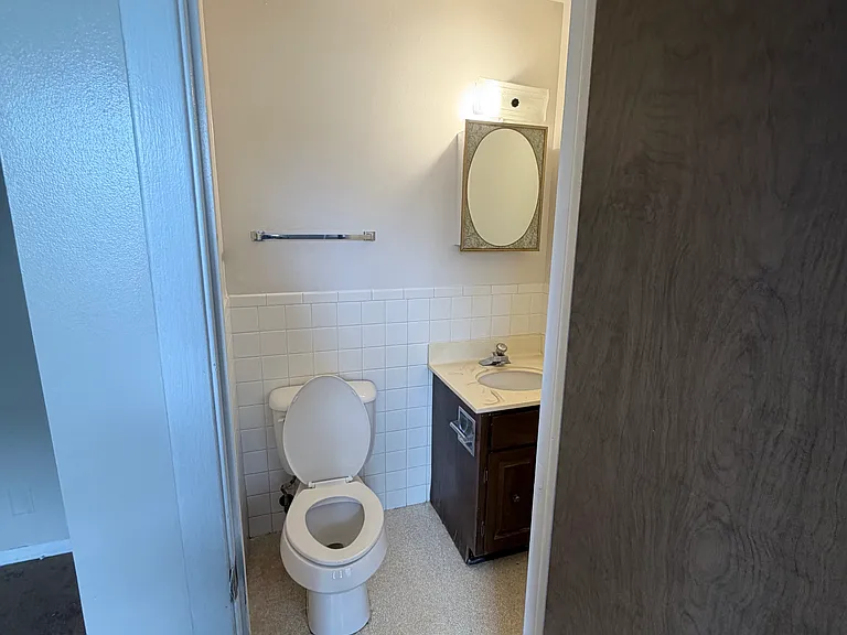 1585 Maple Ln — Photo 6