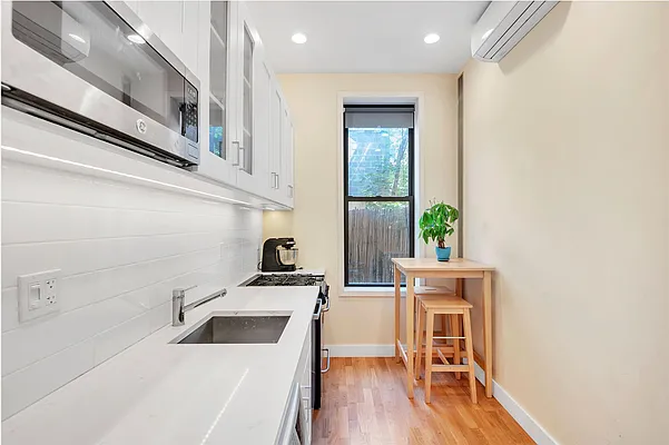 Rented by Compass | media 11