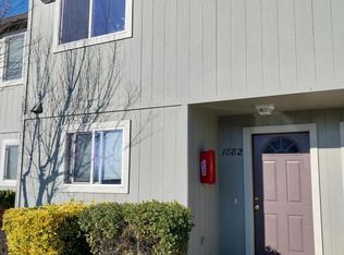 1882 NE Fairview Ave, Grants Pass, OR 97526