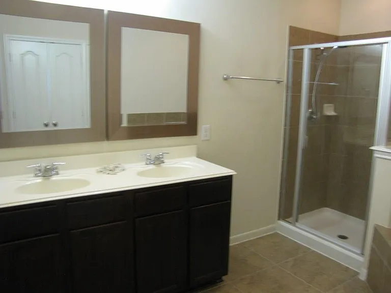 24219 Cornell Park Ln — Photo 11