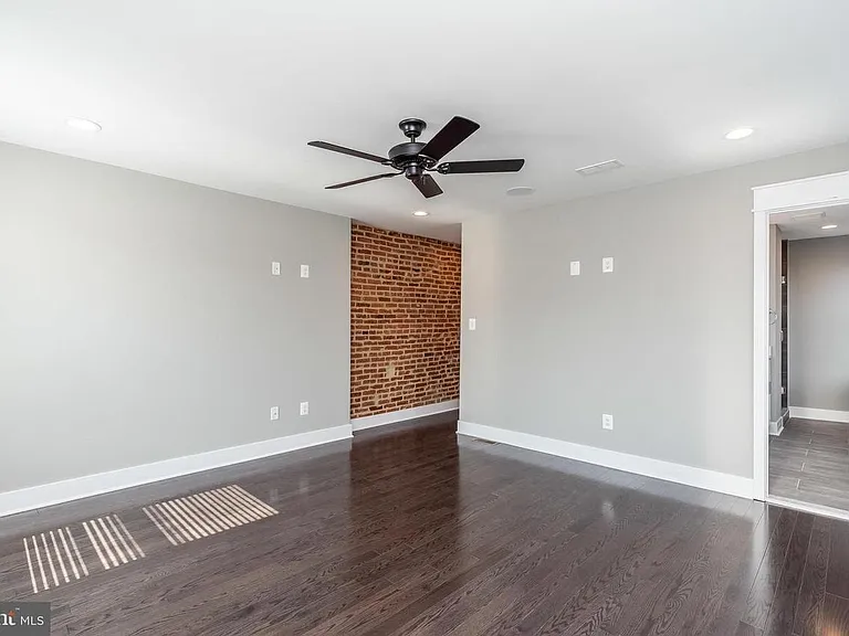 3729 Foster Ave — Photo 14