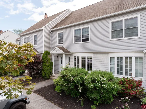 60 Gary L Maietta Parkway #10, South Portland, ME 04106