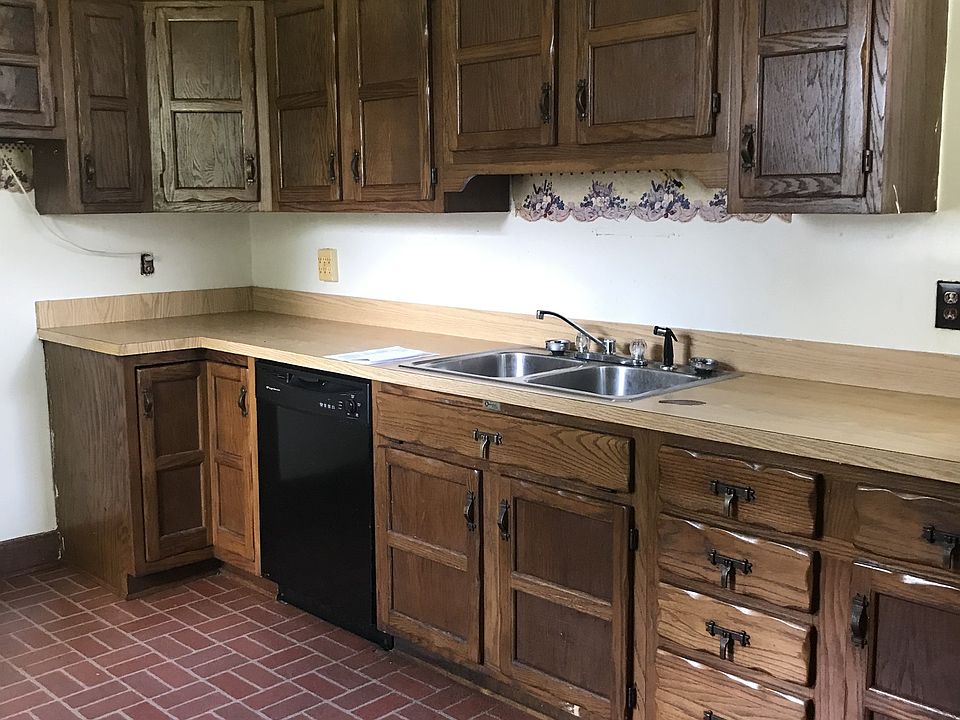 2nd image of 1409 Berry St