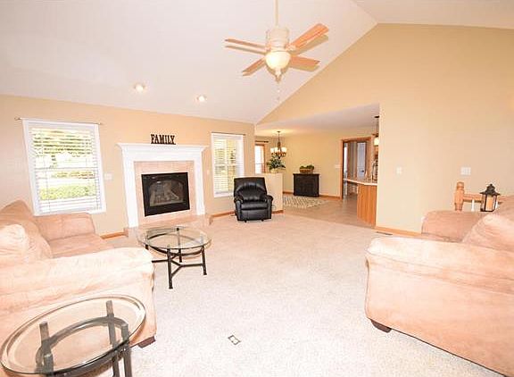 5th image of 12 Forest Dr