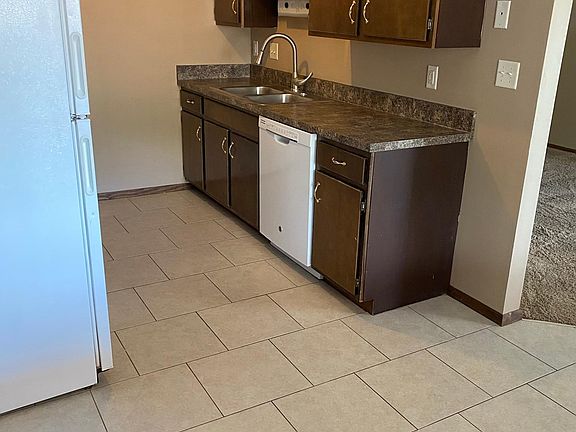 4th image of 1846 Knox St #35