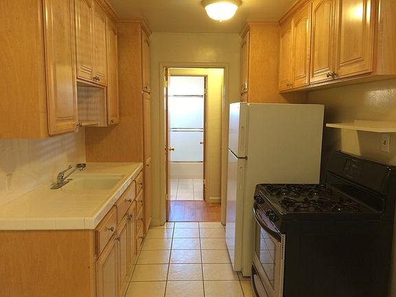 4th image of 241 W Maude Ave APT 6
