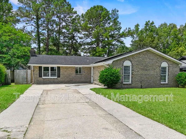 313 Clearwater Dr, Goose Creek, SC 29445