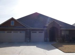 3913 NE Realtree Dr, Lawton, OK 73507
