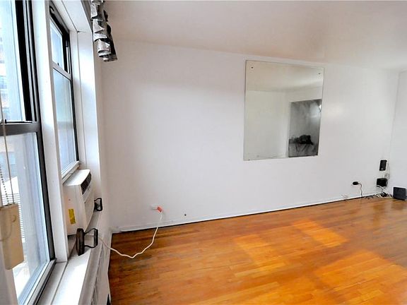4th image of 11-41 McBride St #4C