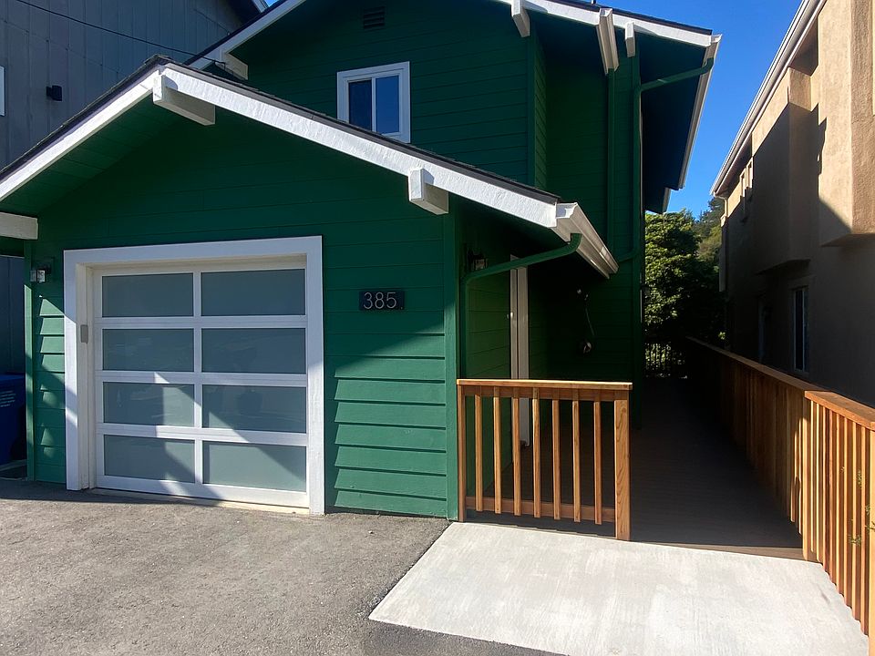 1st image of 385 Hacienda Dr