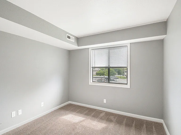 Westfield Club Apartments — Photo 27