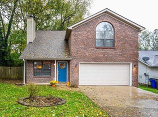 3220 Putter Ln, Lexington, KY 40509