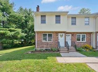 28 Vintner Pl #28, Enfield, CT 06082