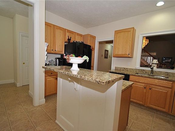 2nd image of 60 Gullybrook Ln Unit 60
