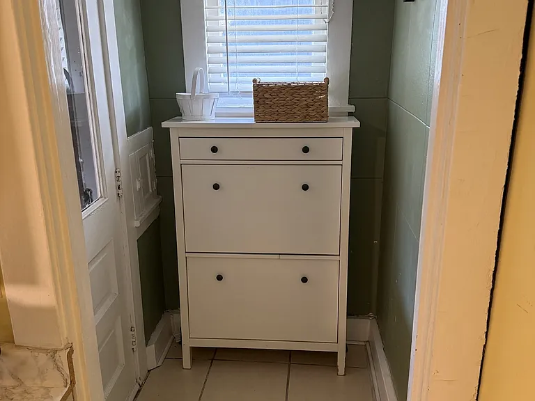 back entrance (off kitchen)