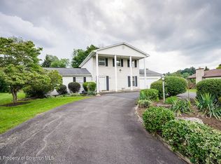 822 Laconia Cir, Clarks Summit, PA 18411