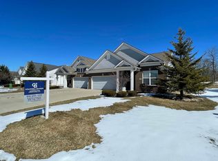 6514 Prairie Dunes Dr, Grand Blanc, MI 48439
