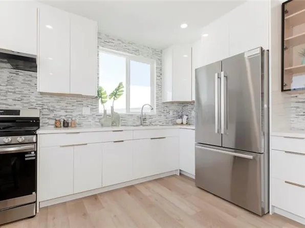 14929 Titus St #A, Panorama City, CA 91402