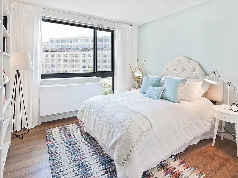 2614 Jackson Ave #14F — Photo 3