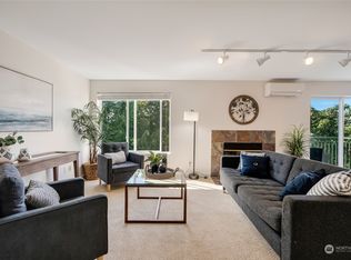 1110 W Howe St APT 304, Seattle, WA 98119