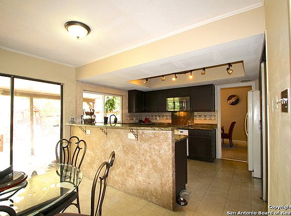 5th image of 14115 Anabella St