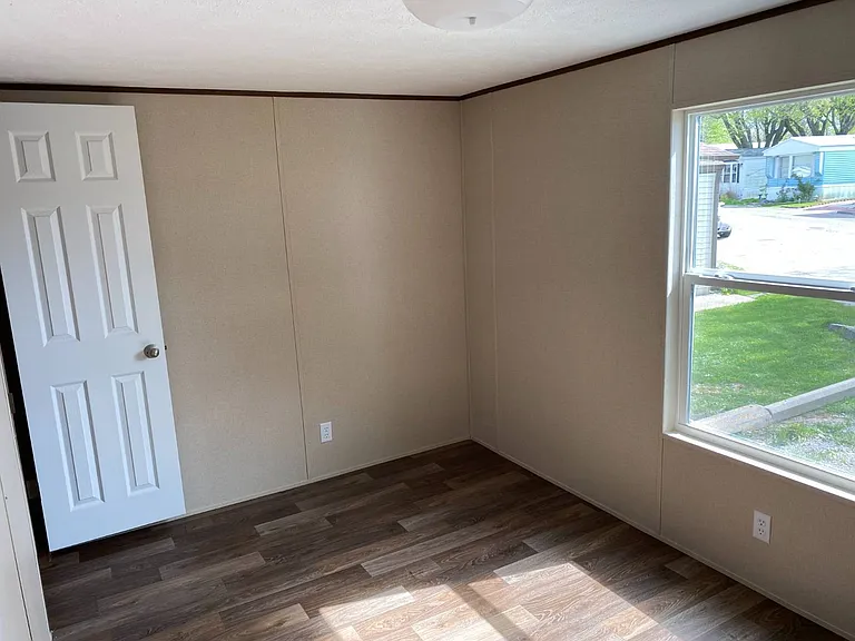604 White St SW #42 — Photo 6
