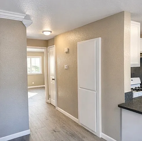 230 N 4th Ave #102 — Photo 2