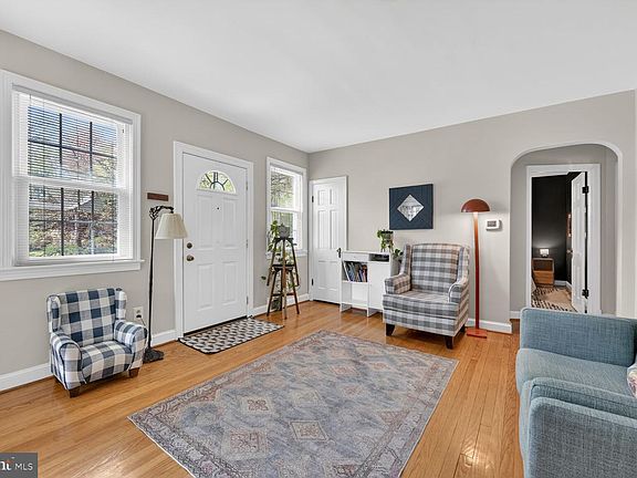 4th image of 617 Gist Ave