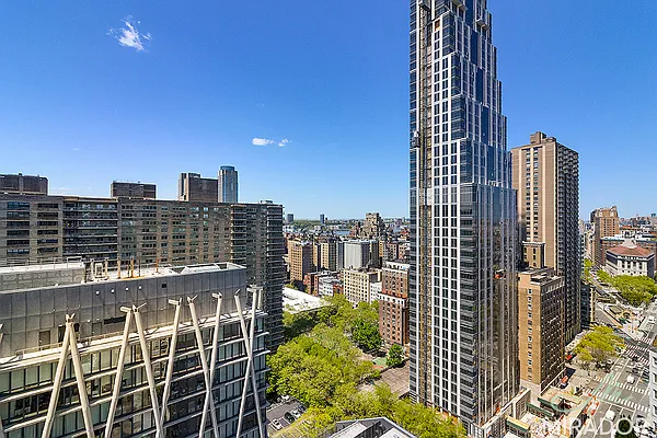 Rented by Mirador Real Estate | media 33