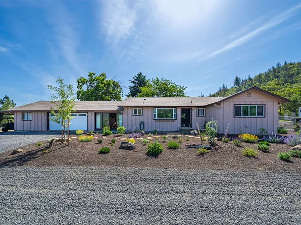 5388 Kane Creek Rd, Central Point, OR 97502