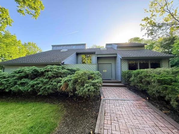 917 E 1264th Rd, Lawrence, KS 66047