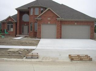 51428 Silver Bell Dr, Update, MI 48044