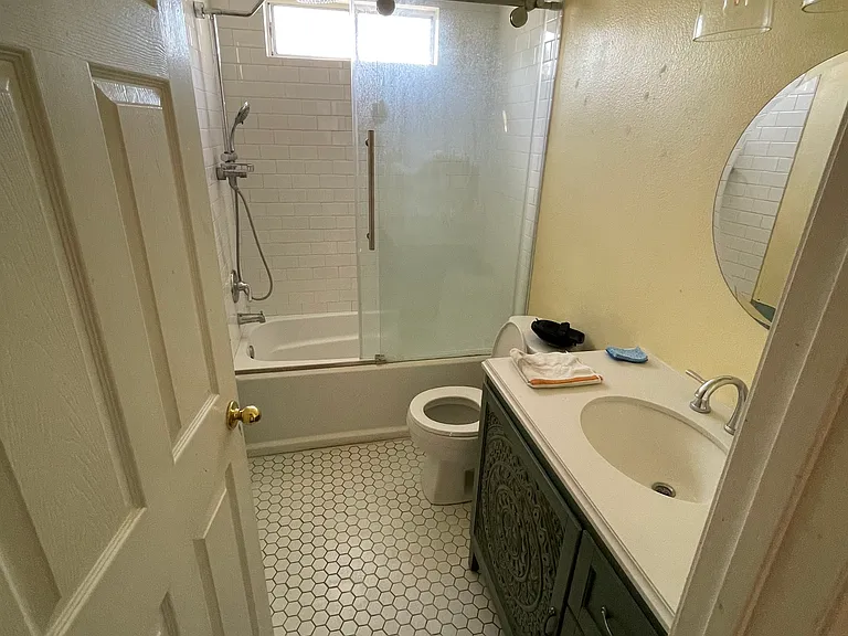 12811 La Cuarta St — Photo 15