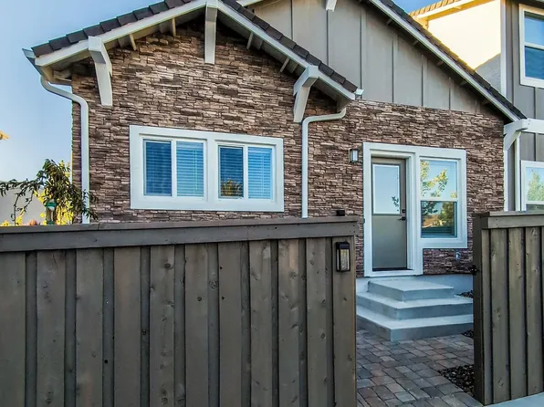 18649 Village Center Dr #12, Reno, NV 89508