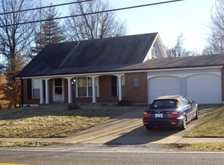 2666 Yaeger Rd, Saint Louis, MO 63129